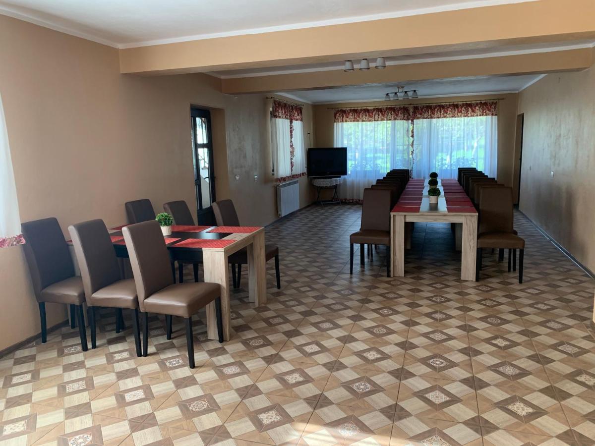 Vila Mogan Hotel Moieciu de Jos Luaran gambar
