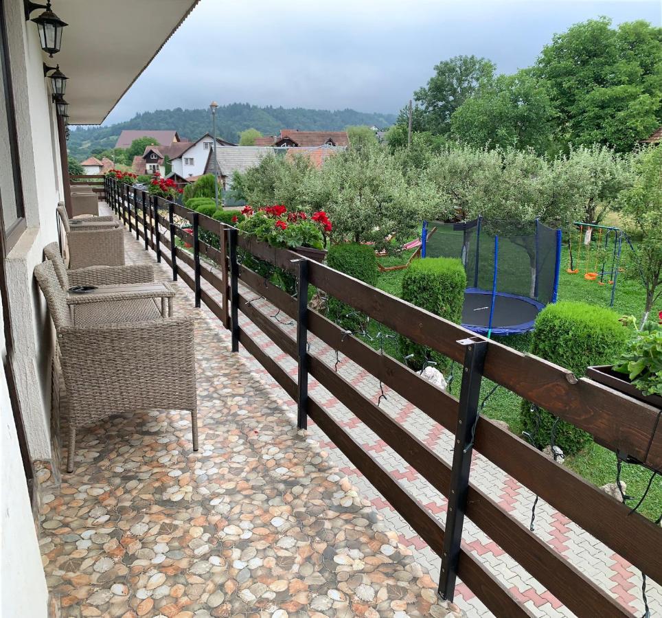 Vila Mogan Hotel Moieciu de Jos Luaran gambar