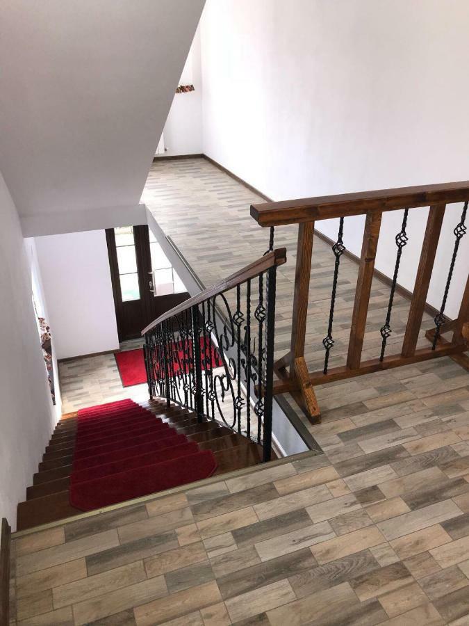 Vila Mogan Hotel Moieciu de Jos Luaran gambar